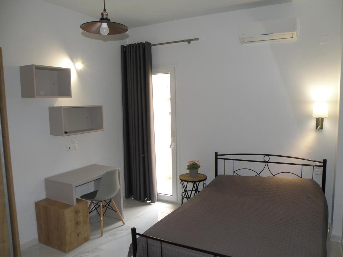 Talos Apartments And Studios Heraklion  ภายนอก รูปภาพ