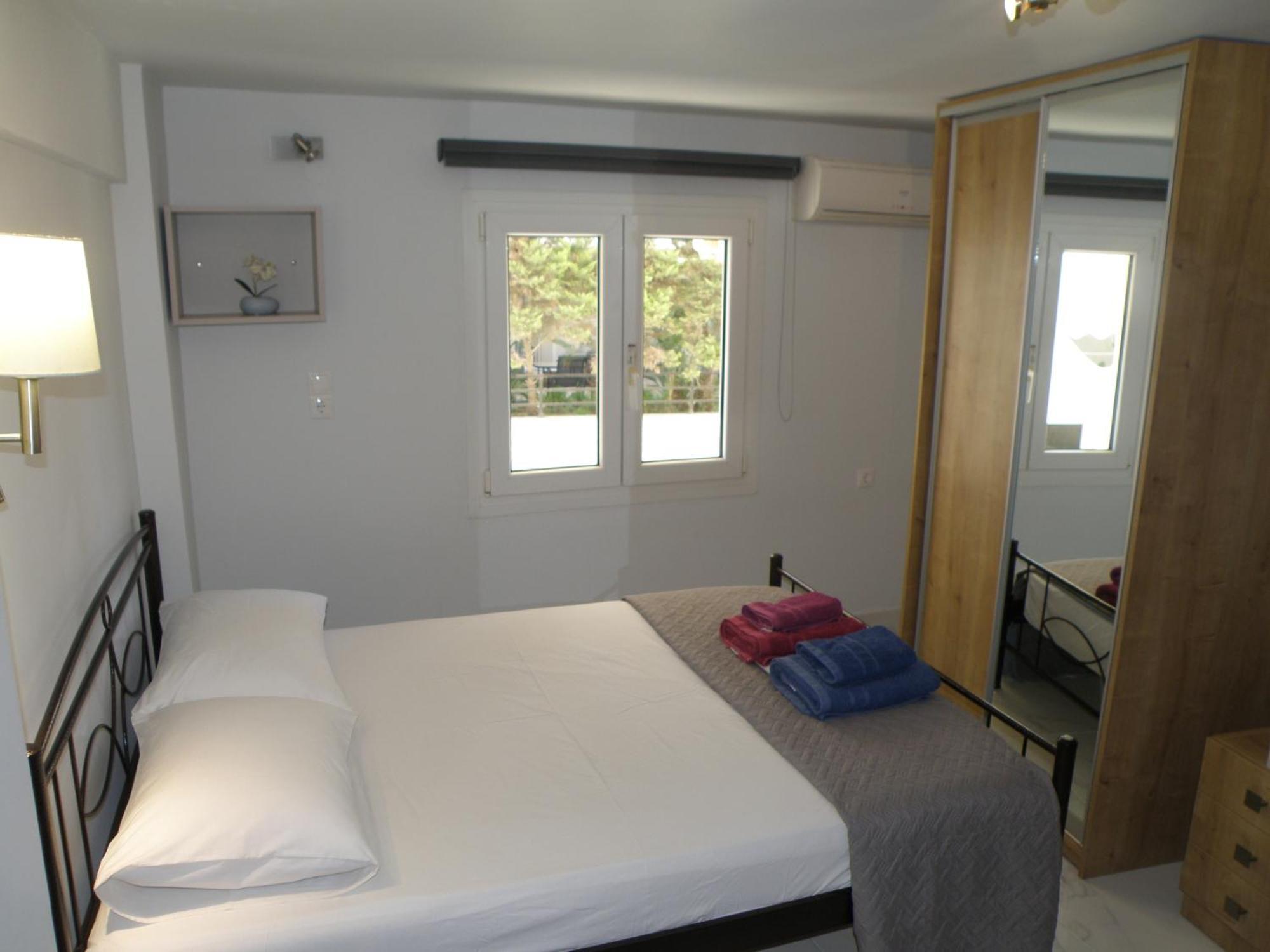 Talos Apartments And Studios Heraklion  ภายนอก รูปภาพ